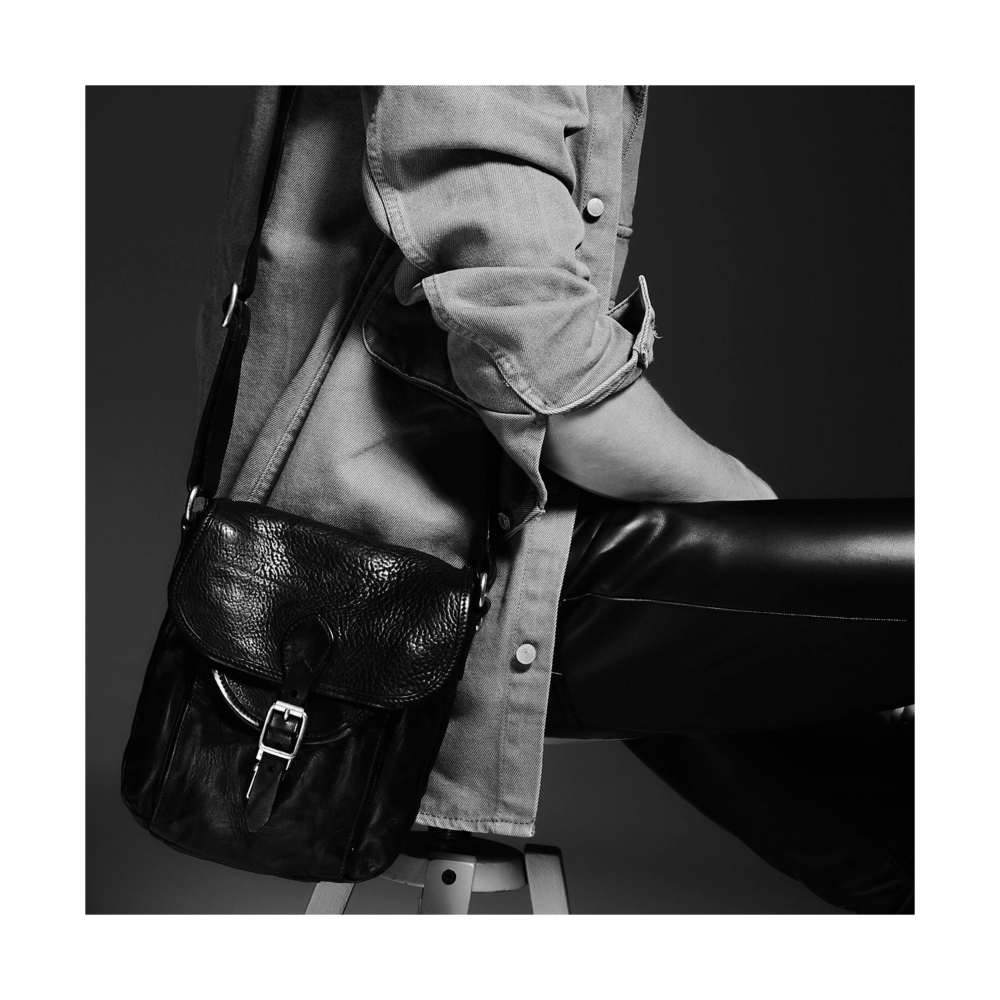Campomaggi Borsa A Tracolla In Pelle 30 Cm - Artigianale Con Fodera In Cotone E Chiusura Zip
