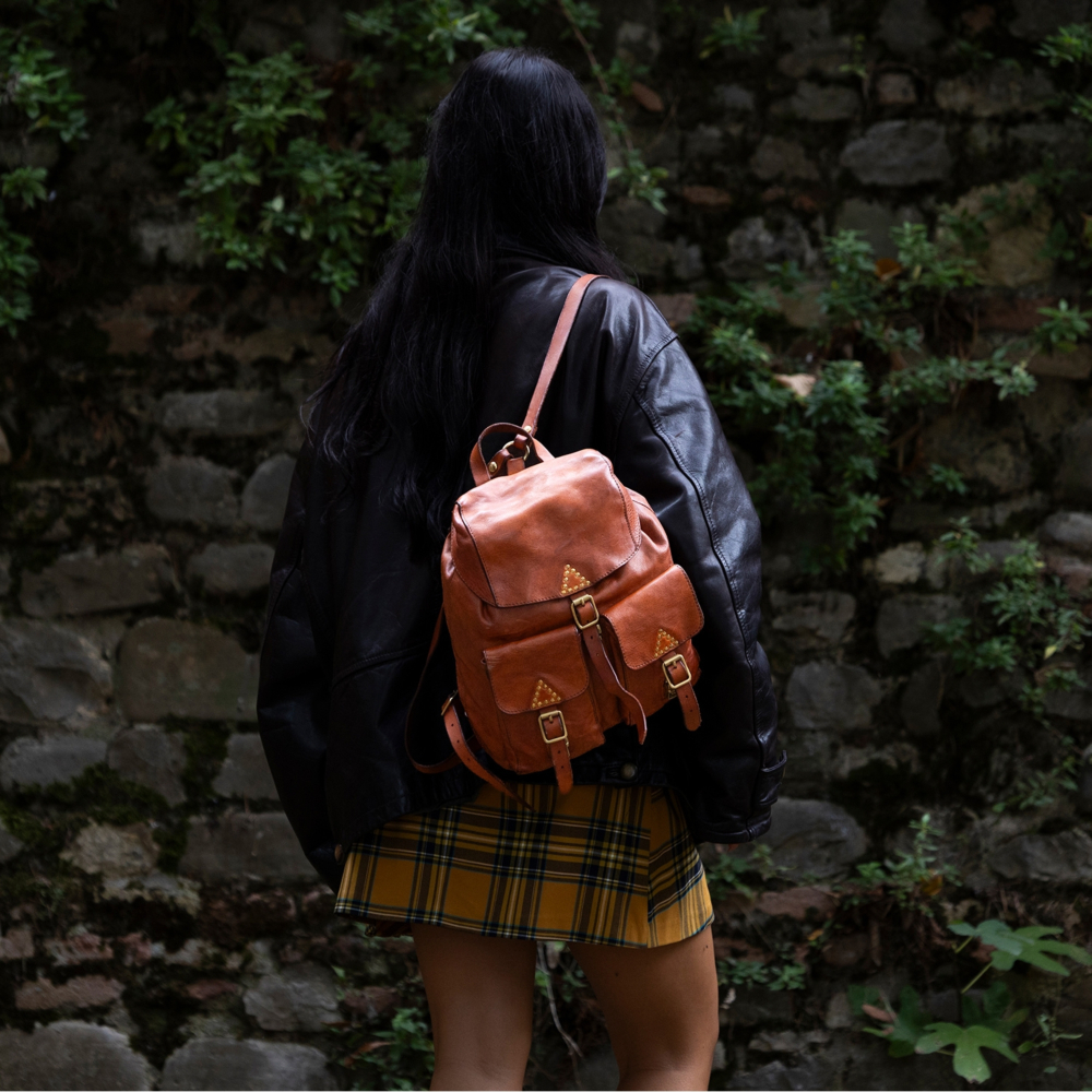 campomaggi cargo leather backpack MILITARY W/ HARDWARE  Fitigues Backpack Sambuco Brown | Campomaggi