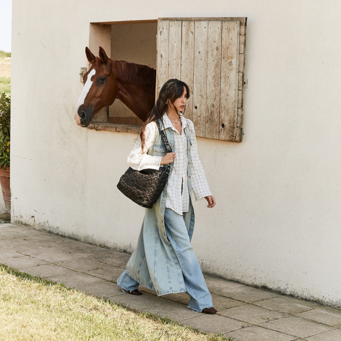 Shoulder Bag Edera Black | Campomaggi